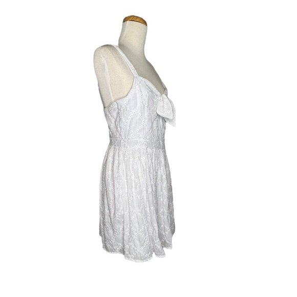 Love, Nickie Lew Eyelet Strappy Cami Mini Dress Sz M White Lined Sweetheart NWT - Picture 3 of 10